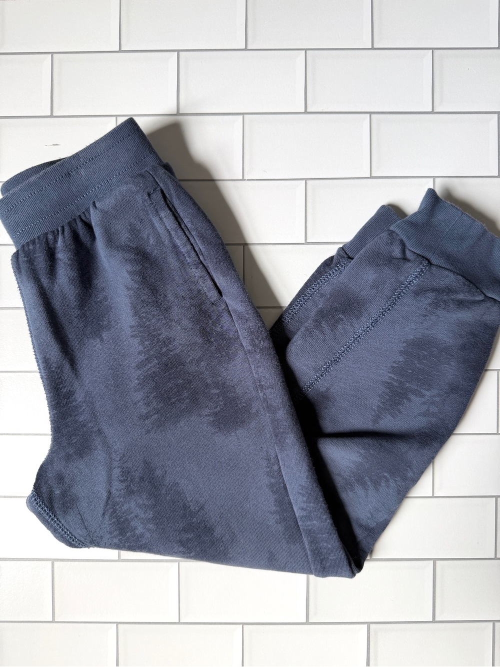 6🌲 Tea Collection Boys Going Places Tree Camo Forest Print Jogger Sweatpants